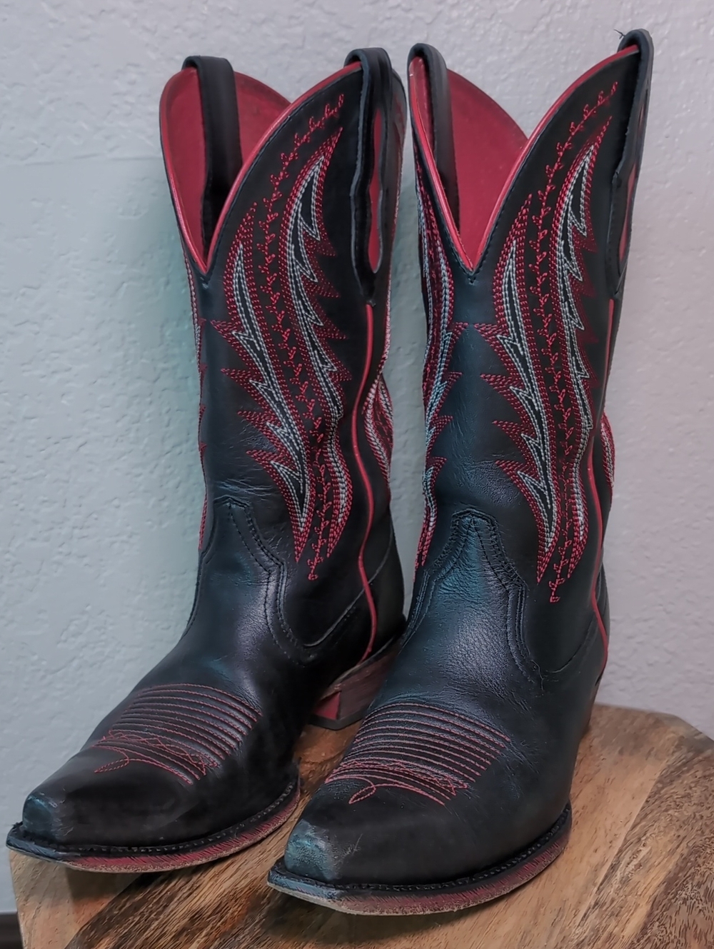 Ariat Tailgate Black and Red Western Cowgirl Boots